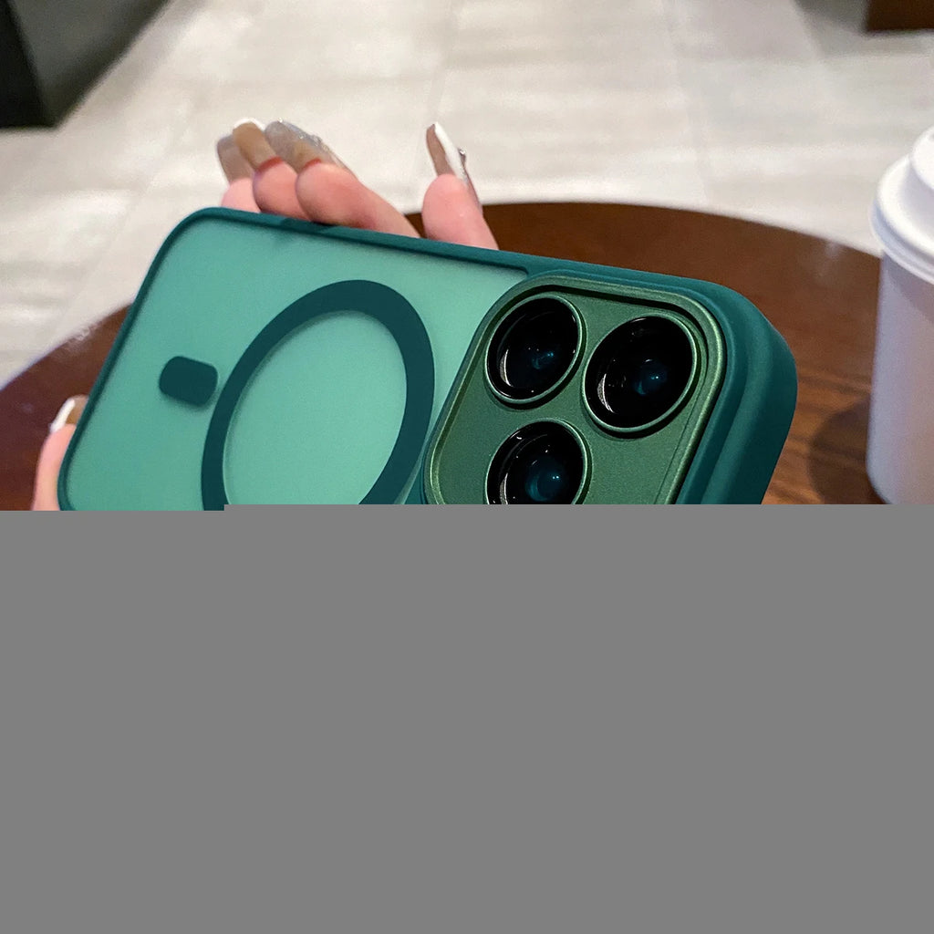 Magnetic Clear Shockproof Case iPhone 17 Pro Max