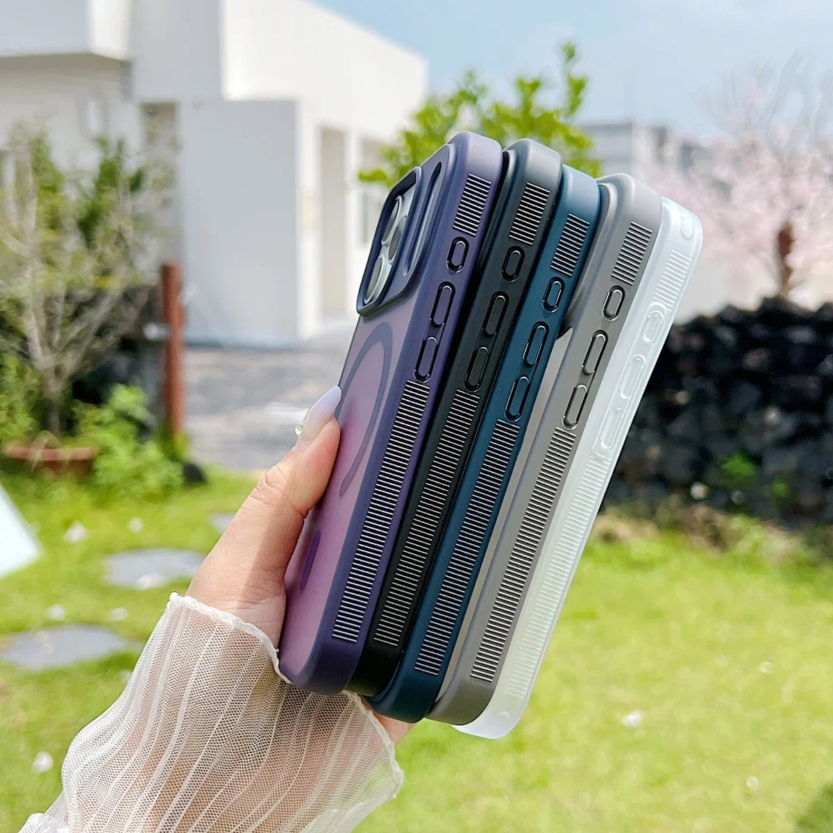 Matte Translucent Magnetic Case iPhone 17 Pro Max