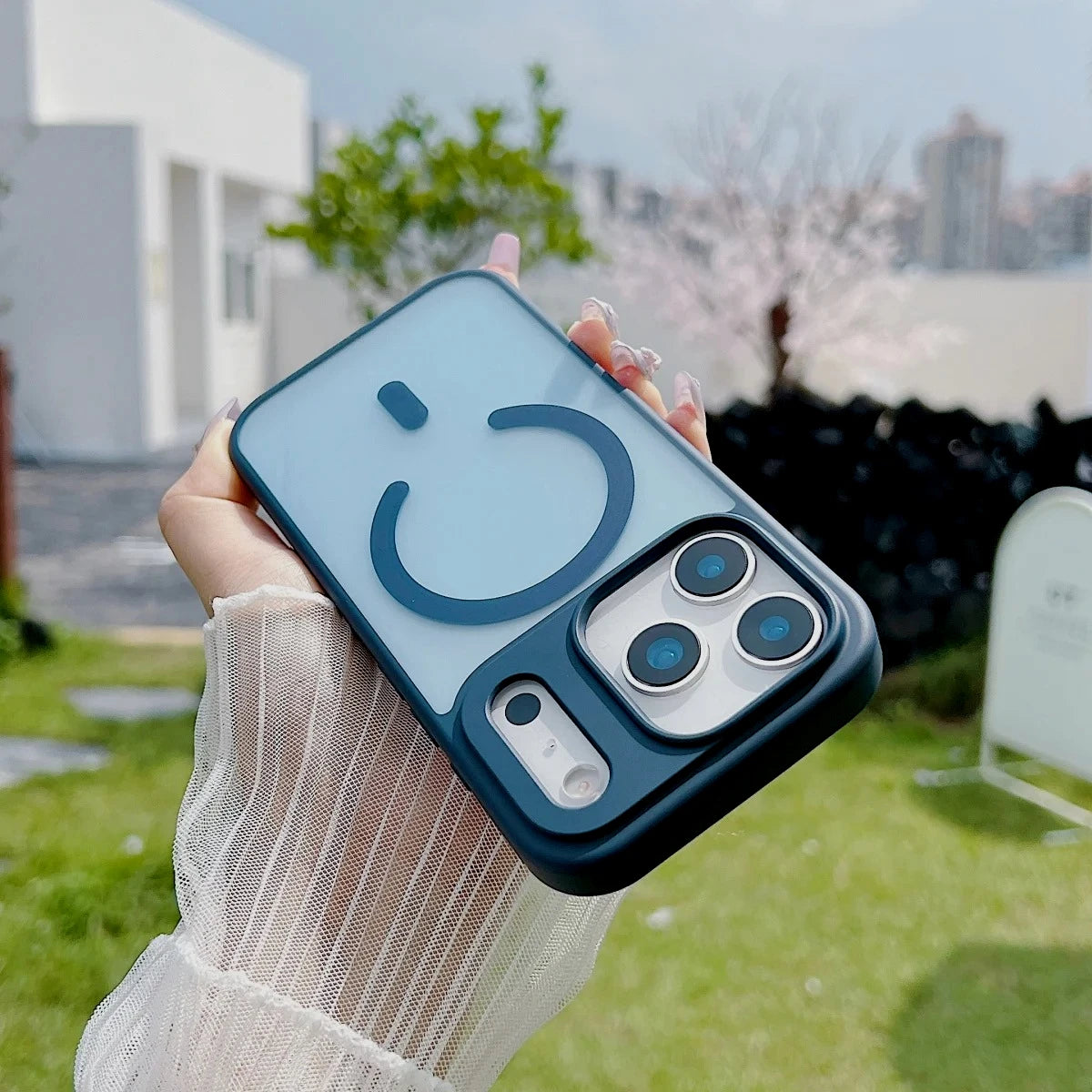 Matte Translucent Magnetic Case iPhone 17 Pro Max