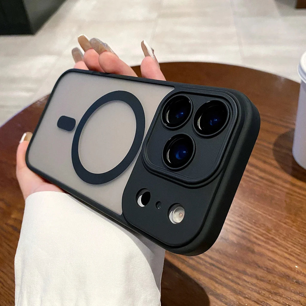 Magnetic Clear Shockproof Case iPhone 17 Pro Max