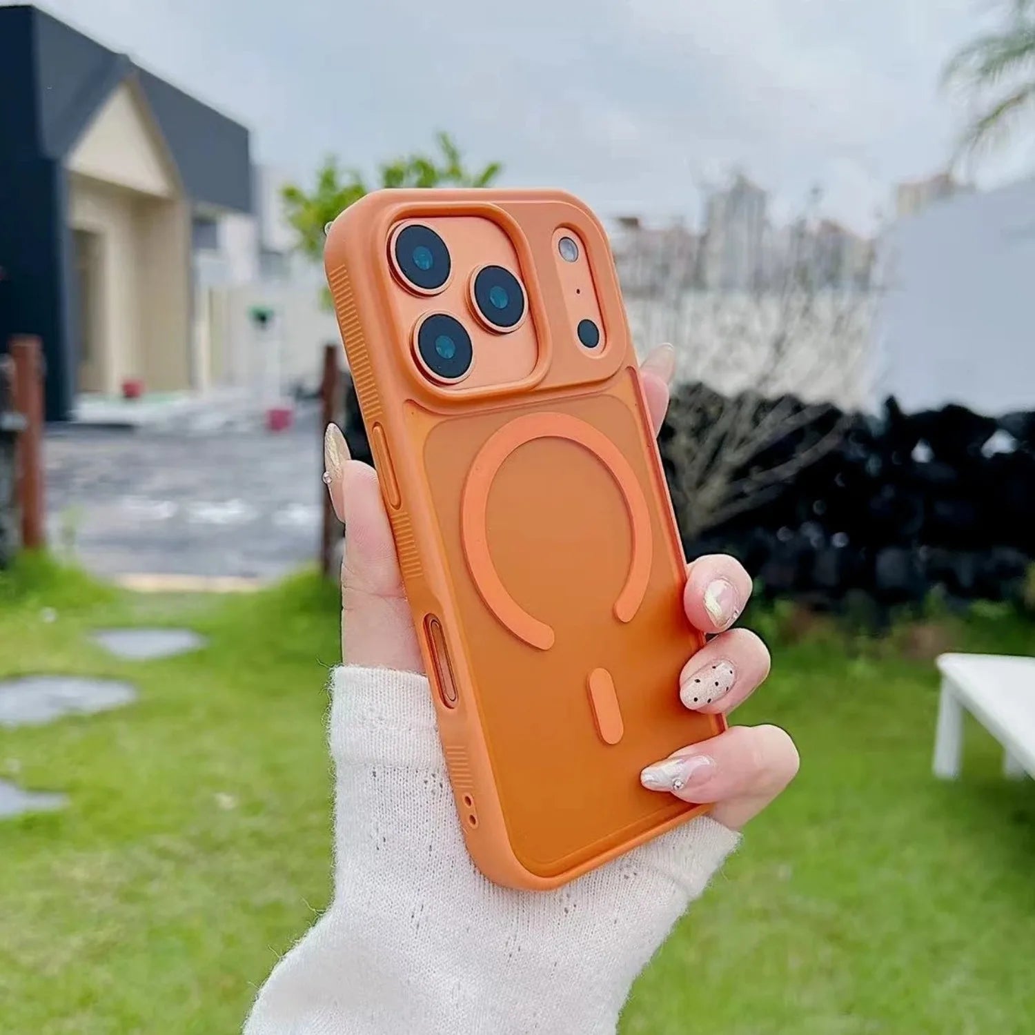 Matte Translucent Magnetic Case iPhone 17 Pro Max